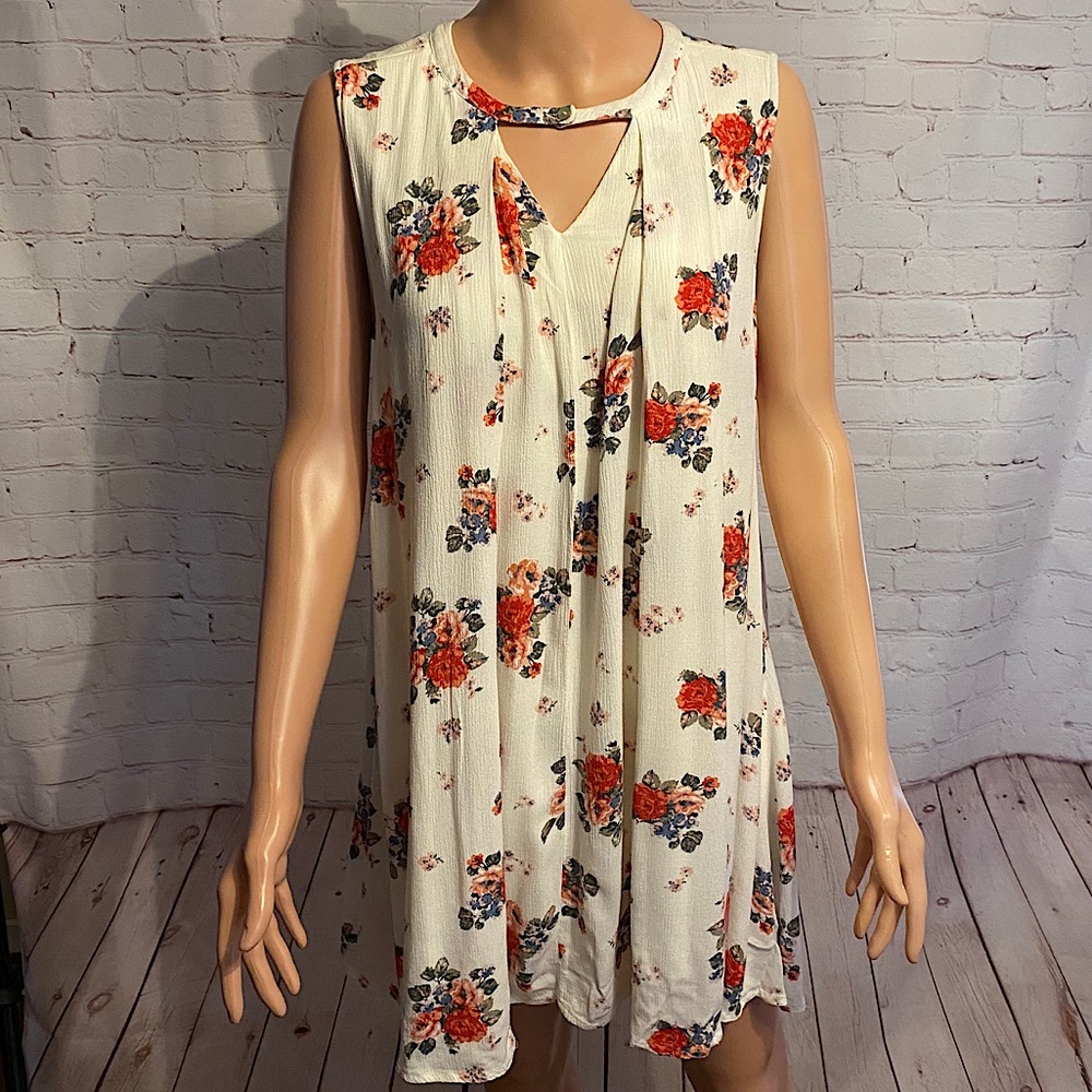 Staccato adorable white & red floral dress size medium